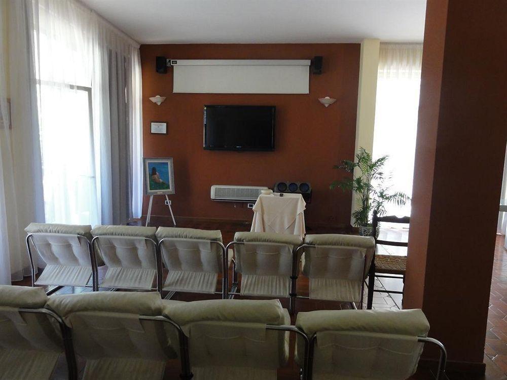 Hotel Gabrini Марина ди Маса Екстериор снимка