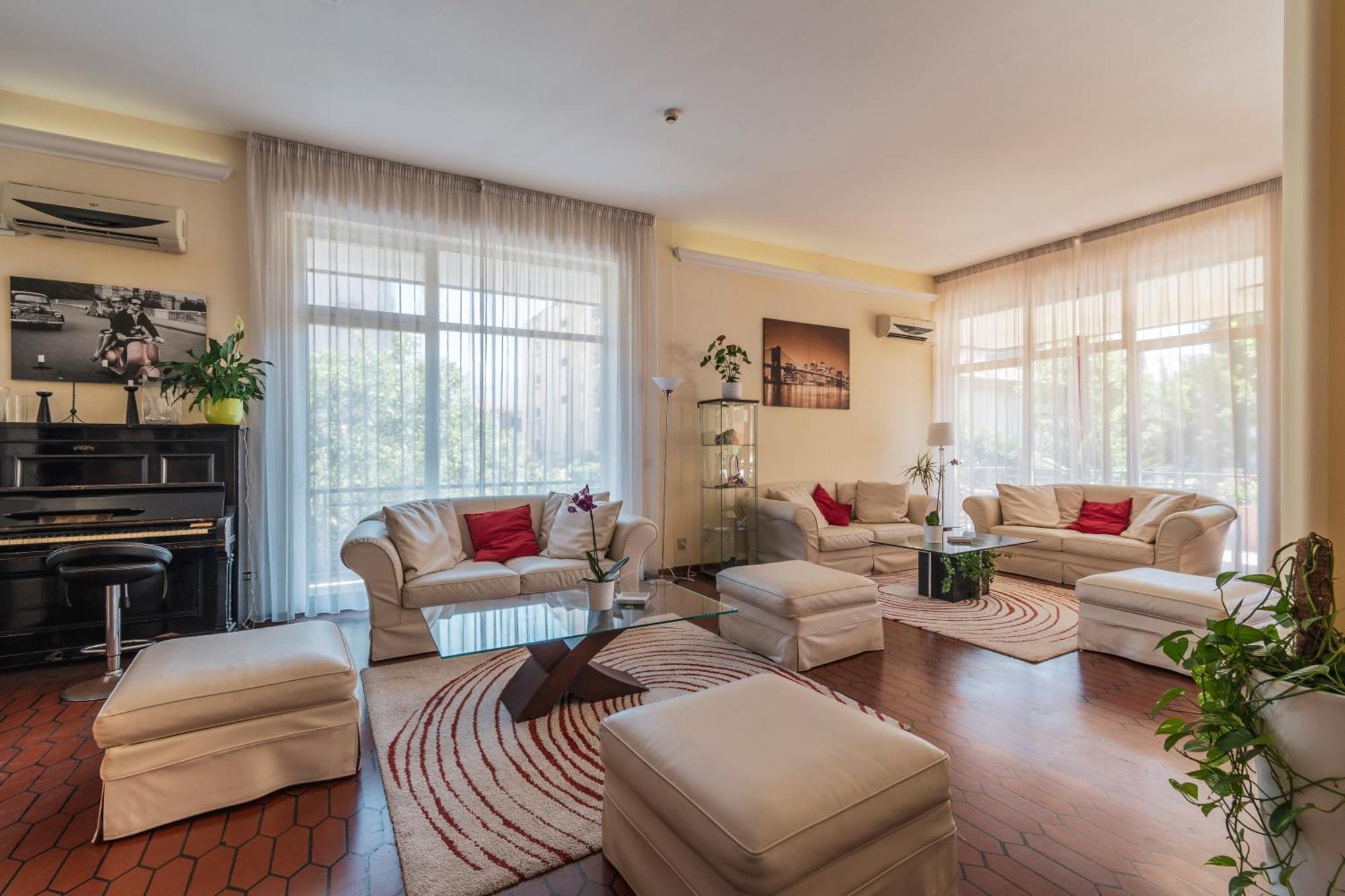 Hotel Gabrini Марина ди Маса Екстериор снимка