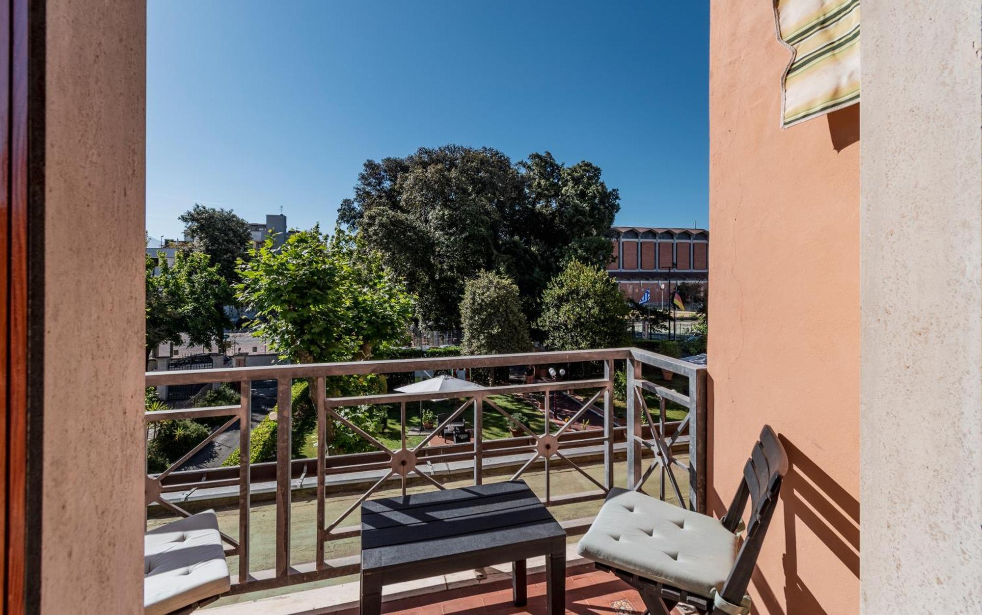 Hotel Gabrini Марина ди Маса Екстериор снимка