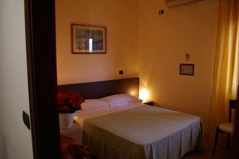 Hotel Gabrini Марина ди Маса Екстериор снимка